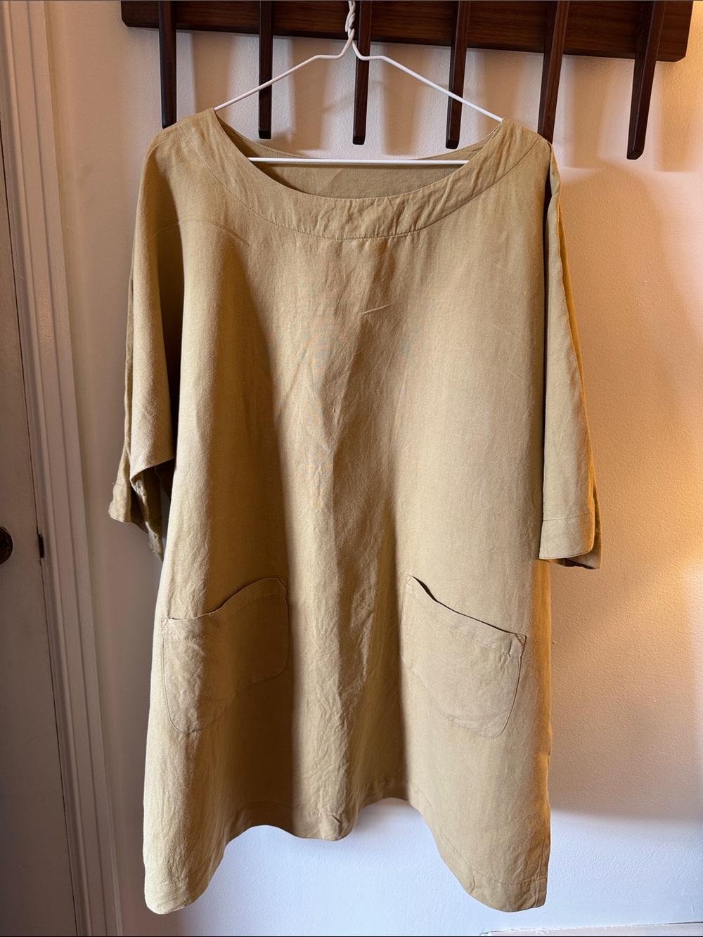 Relaxed Mid- to Heavyweight Linen Tunic Top in Mustard with Pockets